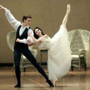 SALON LUITPOLD | Bayerisches Staatsballett | Zur Wiederaufnahme von John Neumeiers "Kameliendame" | 29.04.2026 19 Uhr